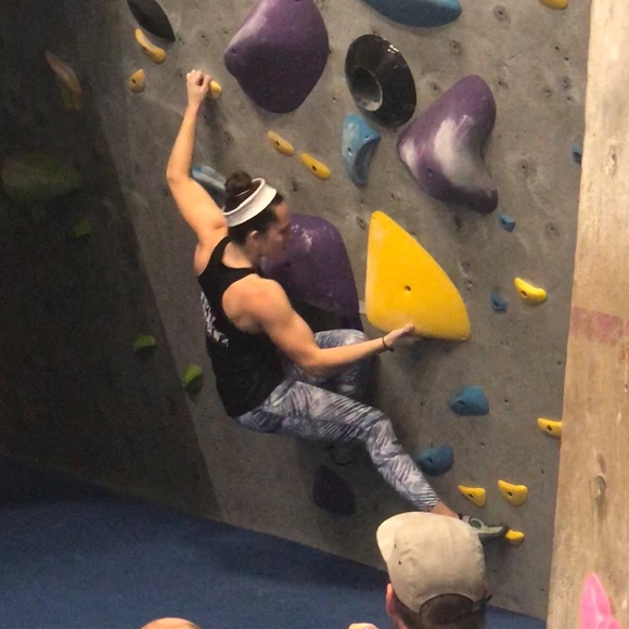 Meet your Posher, Serena - Picture 2 of 2